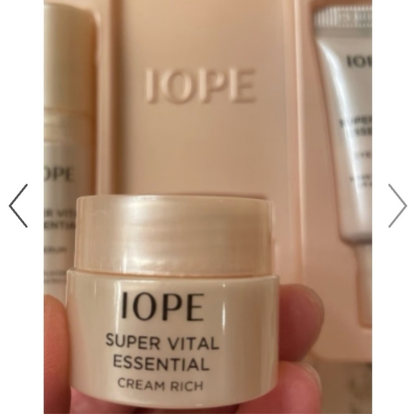 IOPE Super Vital Essential Special Gift Set Rich 5 piece K-Beauty - Picture 8 of 9